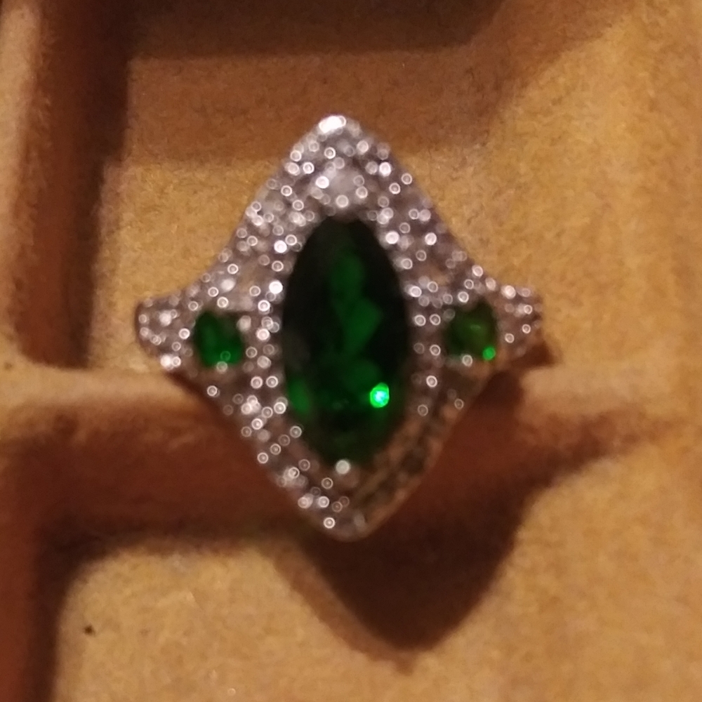 Emerald and ZZ Ring
